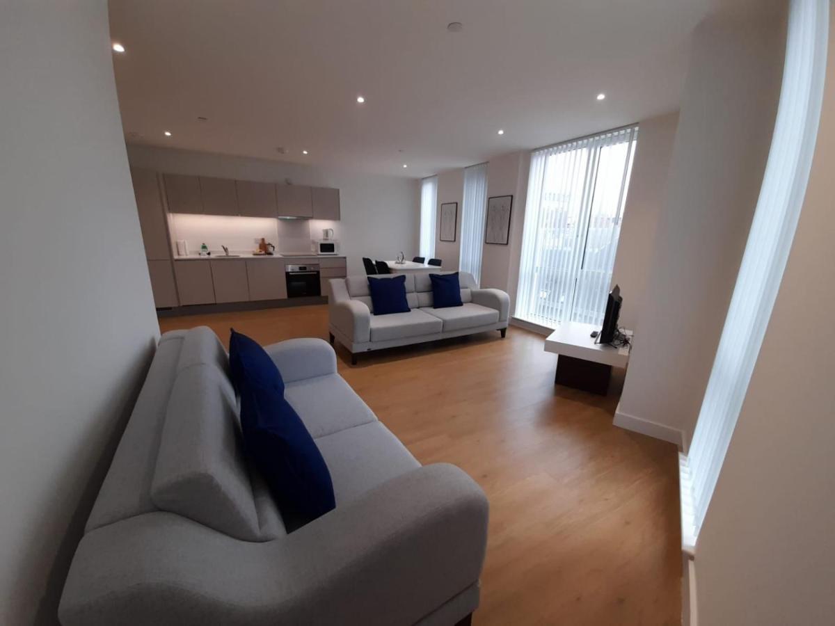 Berks Luxury Serviced Apartments , Free Parking, Free Gym And Free Wifi Bracknell Eksteriør bilde