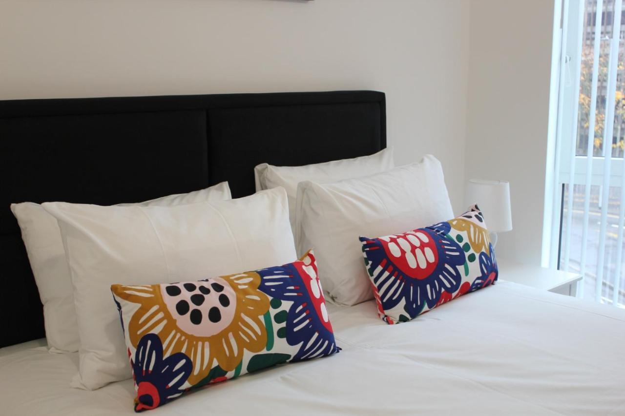 Berks Luxury Serviced Apartments , Free Parking, Free Gym And Free Wifi Bracknell Eksteriør bilde