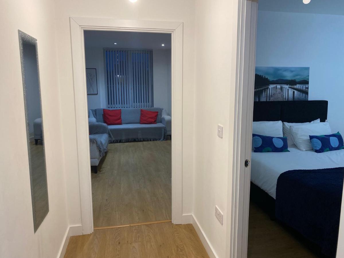 Berks Luxury Serviced Apartments , Free Parking, Free Gym And Free Wifi Bracknell Eksteriør bilde