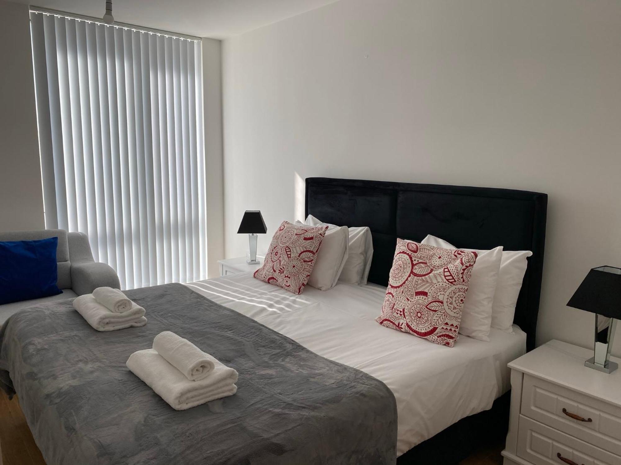 Berks Luxury Serviced Apartments , Free Parking, Free Gym And Free Wifi Bracknell Rom bilde